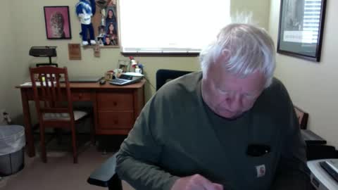 Snapshot of dirtrider195080438 chatting on June 3, 2026, 5:18 pm dirtrider195080438 online show from June 3, 2026, 5:18 pm