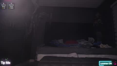 dirty_27cms online show from March 10, 2025, 1:23 am