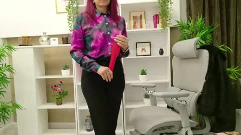 dirty_mature online show from October 17, 2025, 5:43 am