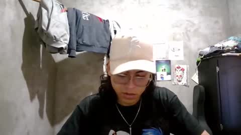 dirty model online show from April 22, 2026, 11:45 am