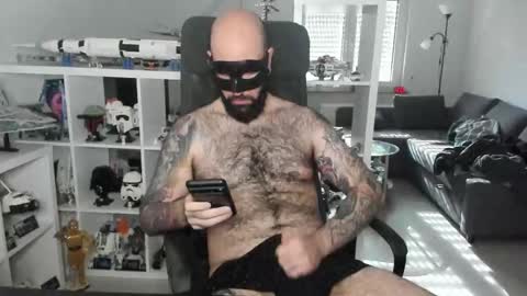 Snapshot of dirtybalws chatting on November 5, 2025, 11:10 am Robert online show from November 5, 2025, 11:10 am