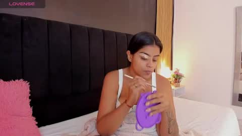 Soffie - Valentina - Yuya  Astro online show from April 22, 2026, 11:28 pm