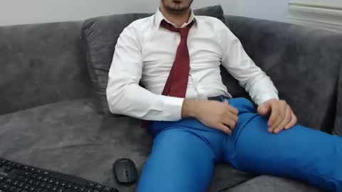 dirtyybooyy77 online show from November 29, 2025, 10:57 pm