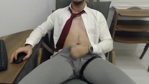 dirtyybooyy77 online show from February 8, 2026, 11:41 pm