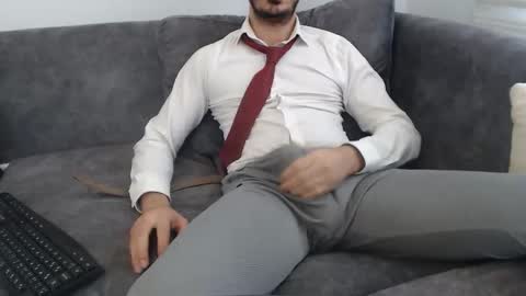 dirtyybooyy77 online show from March 25, 2026, 11:38 am