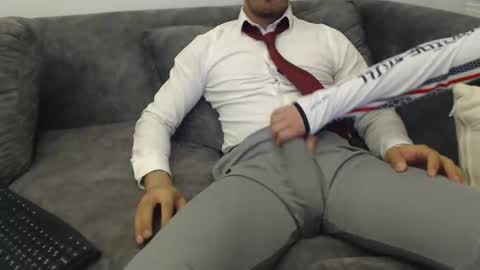 dirtyybooyy77 online show from April 18, 2026, 7:58 pm