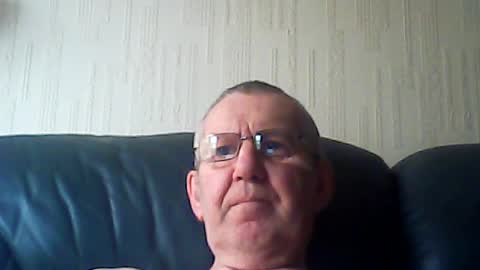 Snapshot of discovery63 chatting on July 15, 2026, 6:35 pm discovery63 online show from July 15, 2026, 6:35 pm