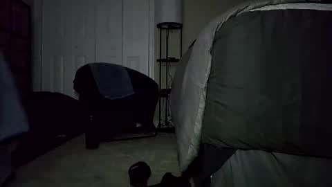 Snapshot of discreetdwarf88 chatting on May 19, 2026, 1:22 am Discreetdwarf88 online show from May 19, 2026, 1:22 am