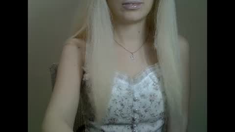 DitaMilton online show from January 19, 2025, 2:28 pm