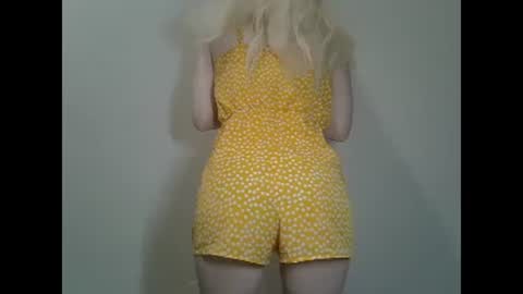 DitaMilton online show from February 18, 2025, 6:47 pm