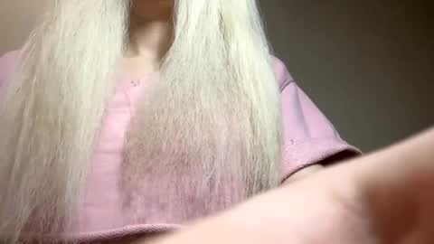 DitaMilton online show from March 11, 2025, 5:24 pm