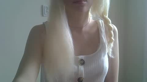 DitaMilton online show from September 13, 2025, 10:26 am