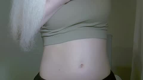 DitaMilton online show from October 9, 2025, 6:50 pm