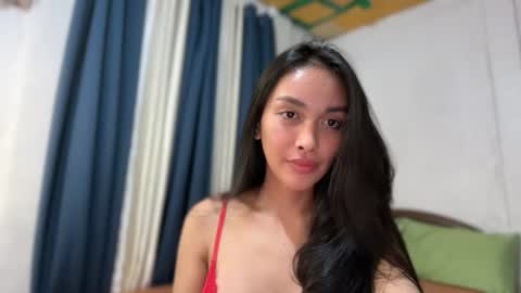 DIVINA online show from June 16, 2026, 1:25 pm