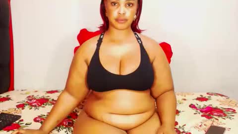 divinebooty93 online show from November 24, 2025, 5:29 am