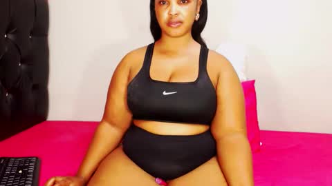 divinebooty93 online show from February 4, 2026, 4:18 am