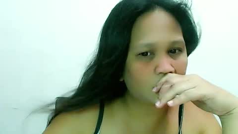 Snapshot of divinegrace10 chatting on January 3, 2025, 2:43 am Divine Grace Close To Your Hear online show from January 3, 2025, 2:43 am