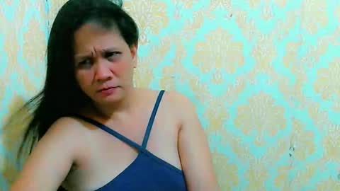 Snapshot of divinegrace10 chatting on November 1, 2025, 3:30 am Divine Grace Close To Your Hear online show from November 1, 2025, 3:30 am