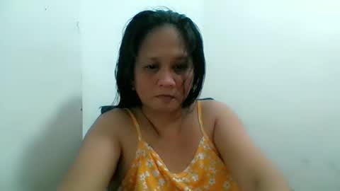 Snapshot of divinegrace10 chatting on November 5, 2025, 2:55 am Divine Grace Close To Your Hear online show from November 5, 2025, 2:55 am