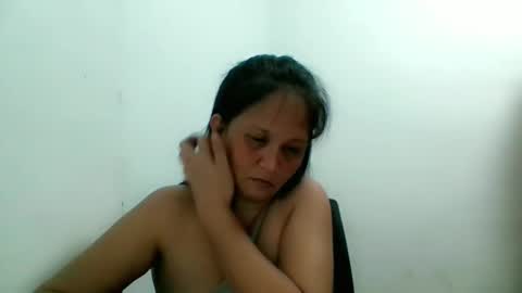 Snapshot of divinegrace10 chatting on November 9, 2025, 5:17 am Divine Grace Close To Your Hear online show from November 9, 2025, 5:17 am