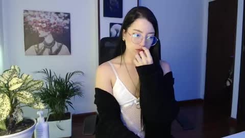 Hera online show from November 4, 2025, 10:47 am