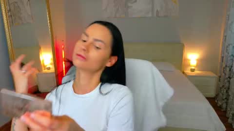 Snapshot of divineluxe chatting on June 22, 2026, 6:21 am Ivory Blue. online show from June 22, 2026, 6:21 am