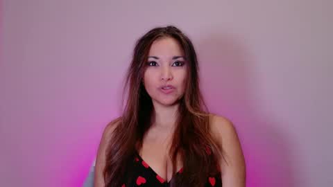 DivineLynn online show from December 1, 2024, 4:29 pm