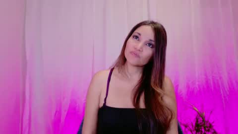 DivineLynn online show from January 20, 2025, 7:46 pm