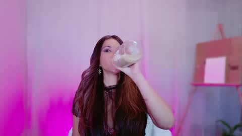 DivineLynn online show from February 22, 2025, 3:25 pm