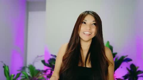 DivineLynn online show from November 26, 2025, 4:19 pm