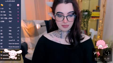 dixipixi_ online show from January 18, 2025, 8:52 am