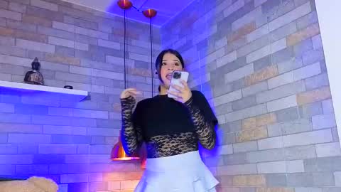 DixyPalmer online show from April 20, 2026, 7:04 pm