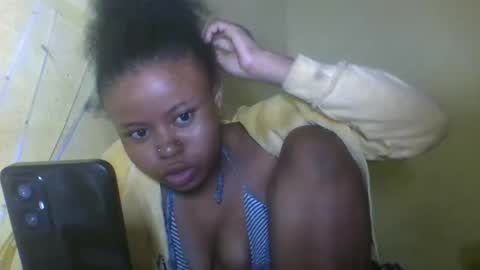 djami534591 online show from November 19, 2025, 4:40 pm