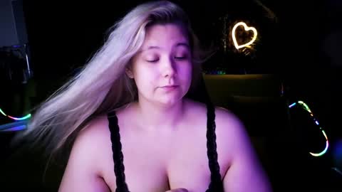 Jenia online show from December 18, 2024, 2:10 am