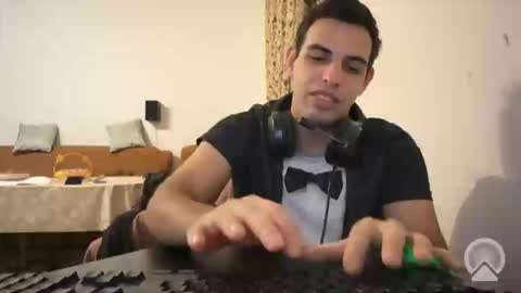 Djonson  online show from September 29, 2025, 6:35 pm