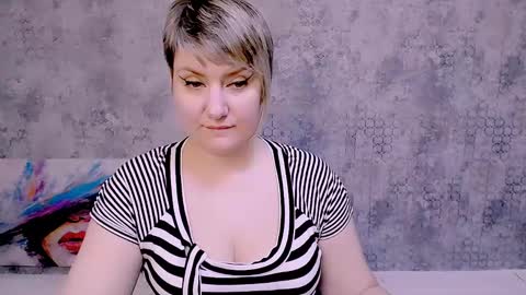 djullia online show from January 18, 2025, 2:23 pm