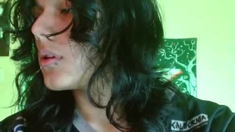 daiki sx online show from September 30, 2025, 3:39 pm