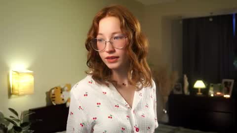 Snapshot of do_you_luv_me chatting on February 25, 2025, 3:20 am Kristian online show from February 25, 2025, 3:20 am