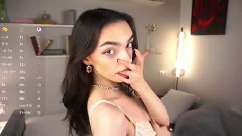 Snapshot of do_you_luv_me chatting on September 10, 2025, 4:45 am Kristian online show from September 10, 2025, 4:45 am