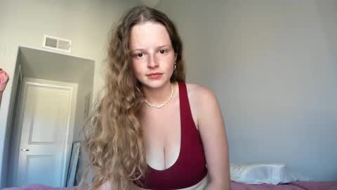 doeeyedpeach online show from September 15, 2025, 12:10 am