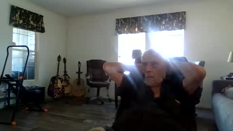 dogluc7 online show from February 28, 2025, 4:10 pm