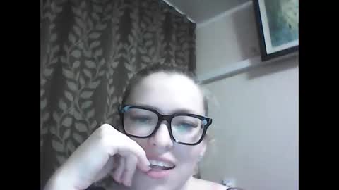 dolce_tempt online show from December 21, 2025, 7:54 pm