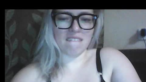 dolce_tempt online show from February 5, 2026, 7:29 pm