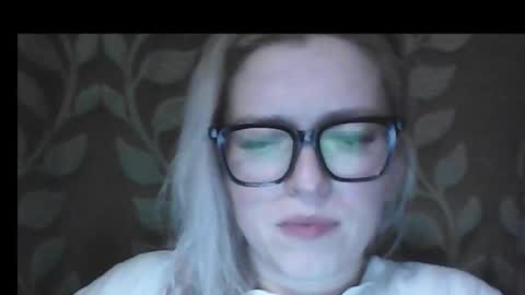 dolce_tempt online show from February 12, 2026, 7:42 pm