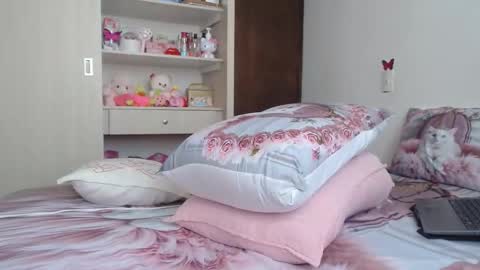 Dolcevainin online show from February 11, 2026, 3:06 pm