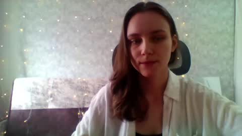dolcezza_ online show from April 30, 2026, 11:16 am