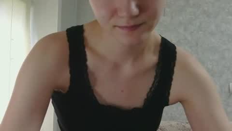 dolcezza_ online show from June 23, 2026, 1:20 pm