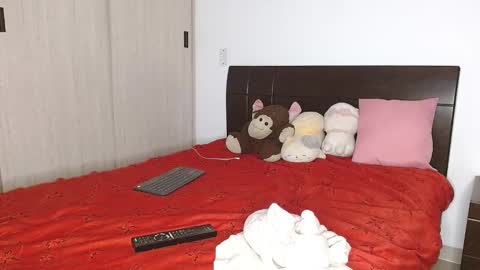 Auro and Santiago online show from February 17, 2025, 4:20 am