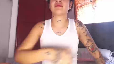 doll_and_thebrown online show from September 13, 2025, 5:24 pm