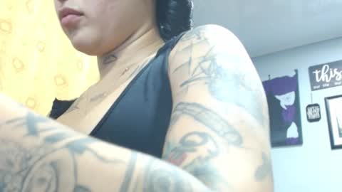 doll_and_thebrown online show from September 19, 2025, 10:54 pm